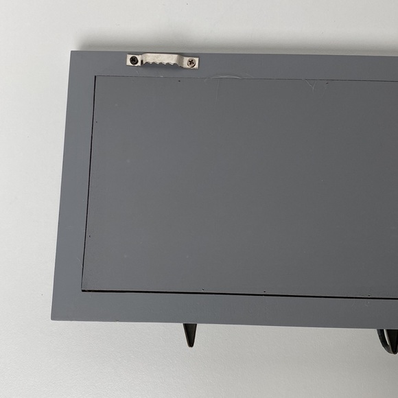 Wall Mounted Key Hooks - Picture 3 of 12